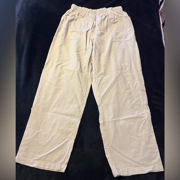 White Stag Pants - White Stag Women's Relaxed Fit Tan Cargo Pants/Capris size S/M